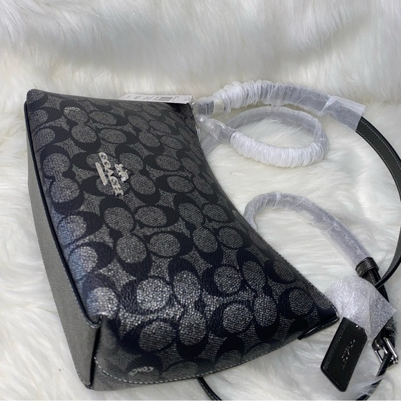 Coach 🩶🖤🩶 signature purse New - Picture 13 of 16